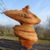 Patines sur sculptures en terre cuite