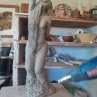 Sculpture modelage de l'argile (grès)