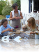 Atelier créatif enfants. L'Atelier d'Hélène et ses cartons Château cazenac (Dordogne).